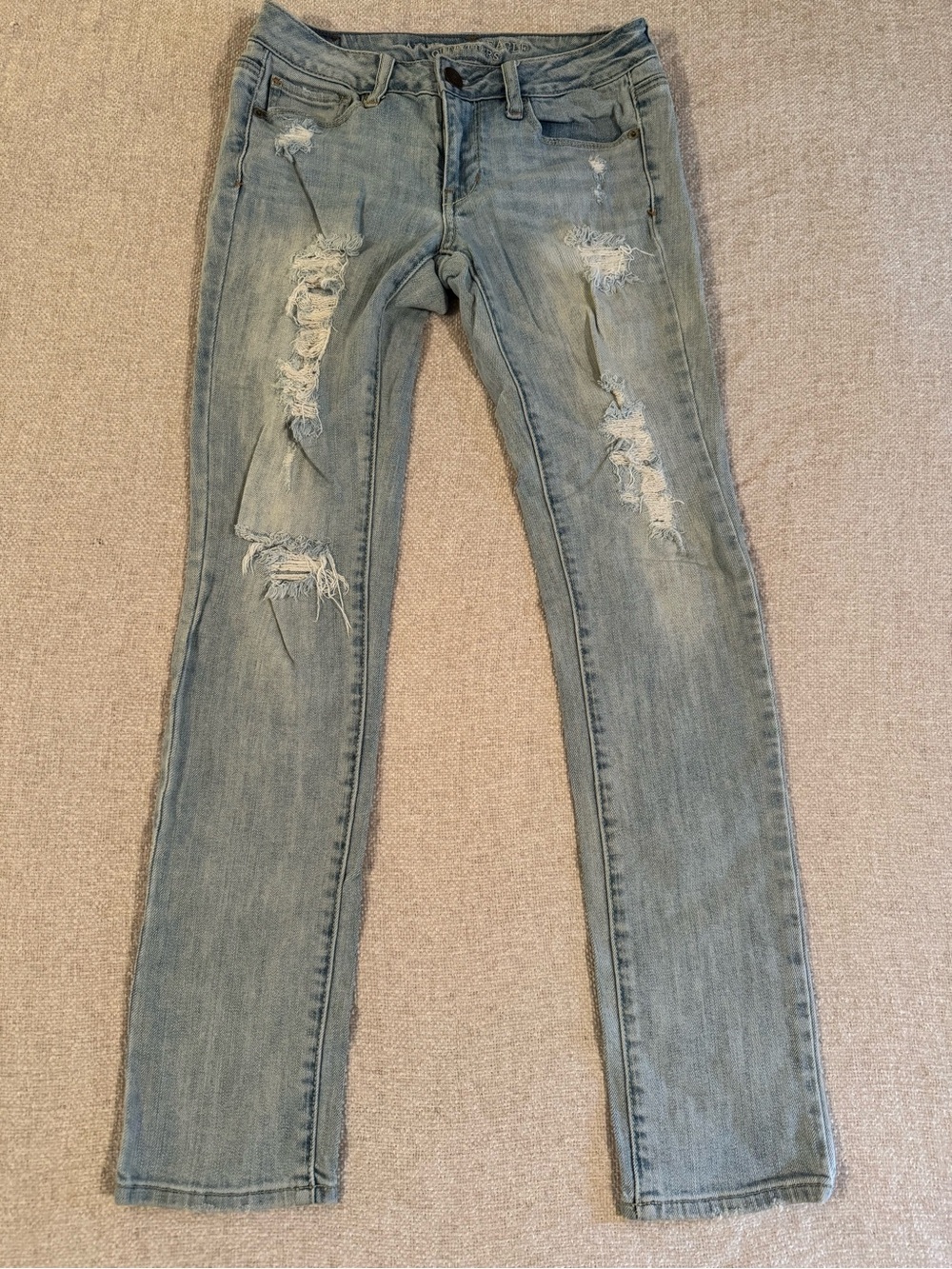 American Eagle Skinny Stretch size 2‎ Light Wash
